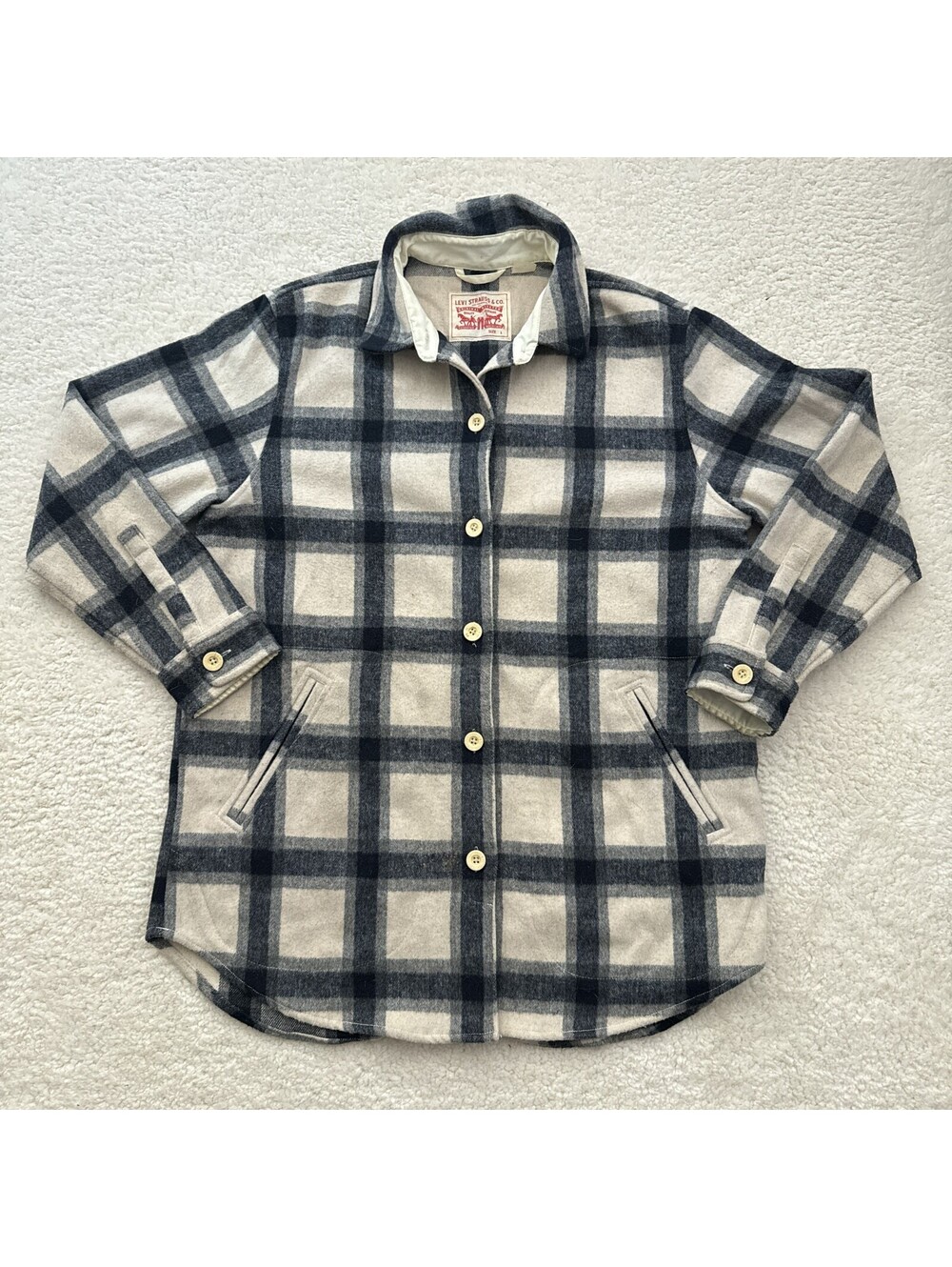 Levi's Heavy Plaid Flannel Button Up Women's Size Large Pockets Shacket